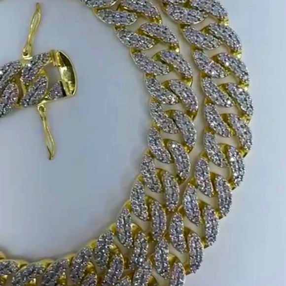 Free appraisal custom made Men’s real diamond Miami Cuban link chain. Not Cz WOW - Picture 4 of 9